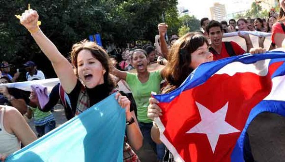 CUBA-LA HABANA-MARCHAN ESTUDIANTES DE RELACIONES INTERNACIONALES