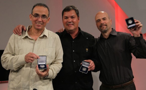 Gerardo Hernández (D), Ramón Labañino (C) y Antonio Guerrero (I) . Foto: Ismael Francisco/ Cubadebate