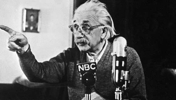 Einstein manifestó su opinión hace muchos años aunque actualmente estas declaraciones suyas parezcan proféticas. Foto: AFP.