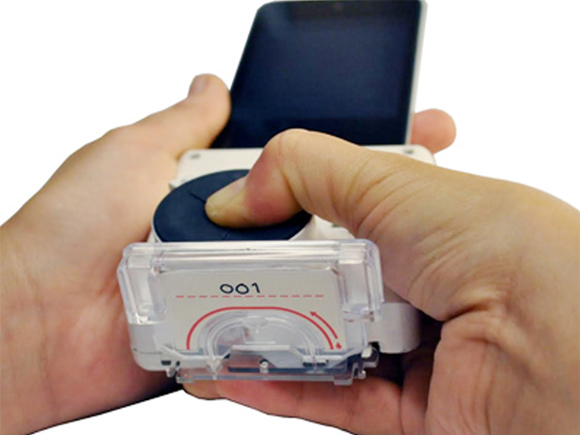 Crean dispositivo para teléfonos móviles que detecta el VIH