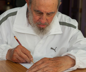 Fidel ejerce su voto en las elecciones del 19 de abril de 2015. Foto: Alex Castro/ Archivo