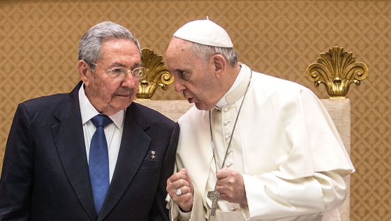 Raúl y Papa en el Vaticano Foto Pool / Getty Images