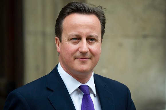 El primer ministro británico aspira también a subir el salario a las mujeres. Foto tomada de ecuavisa.com