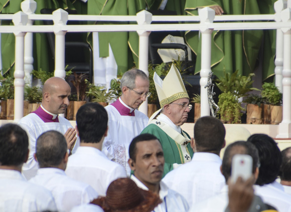 El Papa Francisco ofreció esta mañana por primera vez una Santa Misa en Cuba. Foto: Kaloian/ Cubadebate.