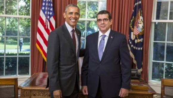 El presidente de Estados Unidos, Barack Obama, recibe al embajador cubano