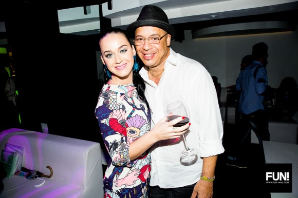 Katy Perry con el reconocido músico cubano Isaac Delgado. Foto: Cuenta de Instagram de la cantante