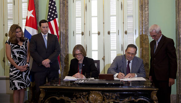 Cuba y EEUU firman primer acuerdo ambiental desde el 17D