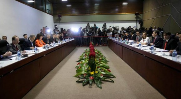Primera Ronda de las Conversaciones Bilaterales Cuba-EE.UU, Palacio de las Convenciones, 21 de enero de 2015. Foto: Ismael Francisco / Cubadebate