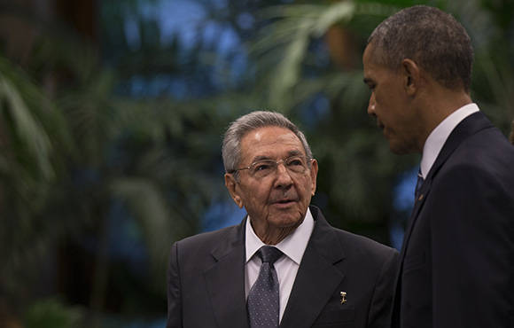 Raúl y Obama antes de comenzar las declaraciones oficiales. Foto: Ismael Francisco/Cubadebate.