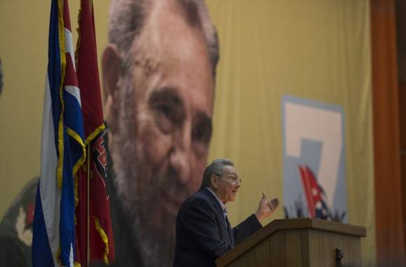El informe presentado por el General de Ejército Raúl Castro al Congreso del Partido fue muy elogiado.