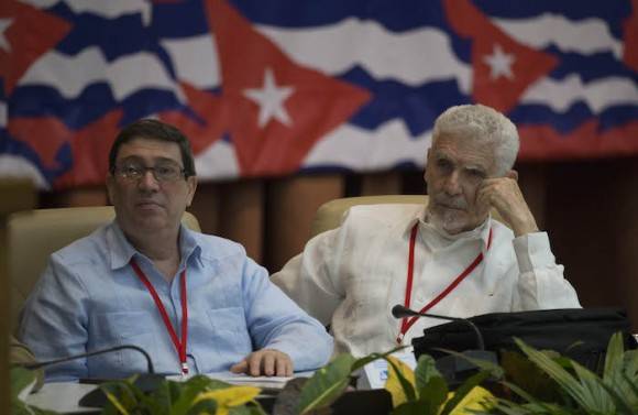 El Canciller cubano Bruno Rodríguez (izquierda) y el Comandante de la Revolución, Ramiro Valdés Menéndez. Foto: Ismael Francisco/ Cubadebate
