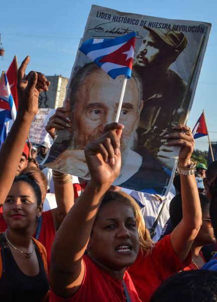 La imagen del líder de la Revolución cubana Fidel Castro, presente en el desfile por el Primero de Mayo, Día Internacional de los Trabajadores, en, La habana, Cuba, el 1 de mayo de 2016. ACN FOTO/Marcelino VÁZQUEZ HERNÁNDEZ/ ACN