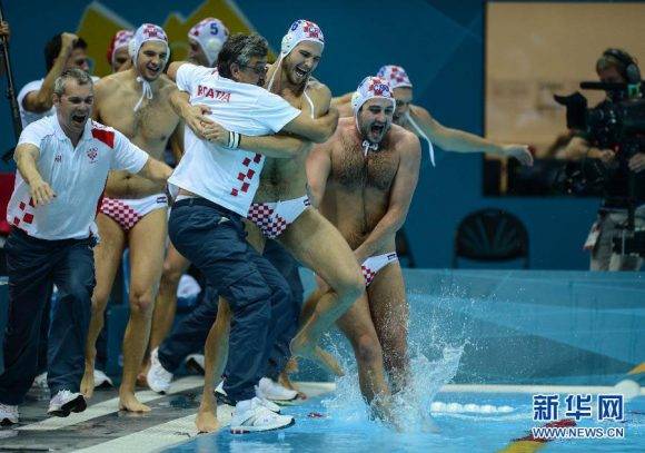 Miembros del conjunto croata celebran el título en los Juegos Olímpicos de Londres. Foto tomada de spanish.peopledaily.com.cn