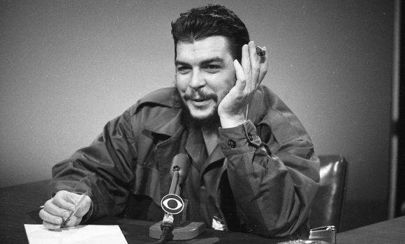 “No ponemos condición de ninguna clase a Estados Unidos. No queremos que ellos cambien su sistema.” El Che en “Face the Nation”. Foto: AP