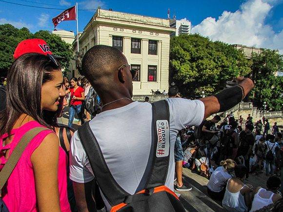 Con un Concurso de Selfies mediante #YoVotoVsBloqueo los jóvenes denunciaron el bloqueo. Foto: Cinthya García Casañas