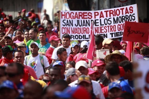 Pueblo Chavista se Concentra en Caracas