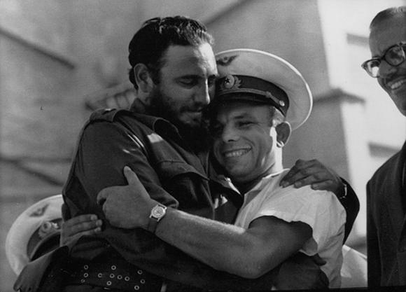 Fidel-Castro-junto-a-Yuri-Gagarin-03.png