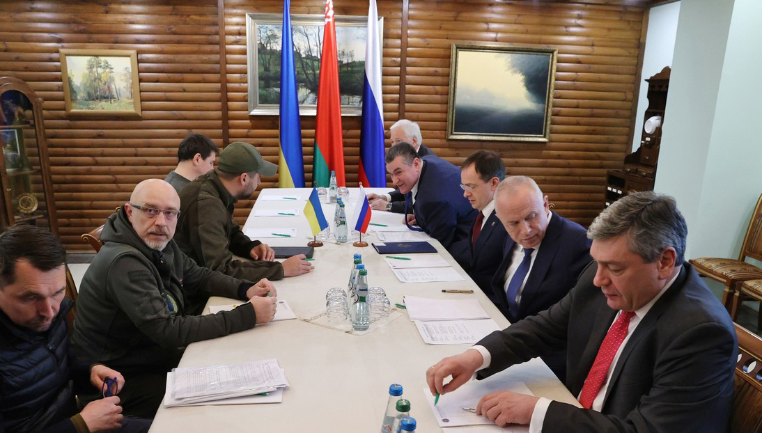 Russia e Ucraina concludono il terzo round di negoziati: “Ci auguriamo che la prossima volta si possa fare un passo avanti più sostanziale”