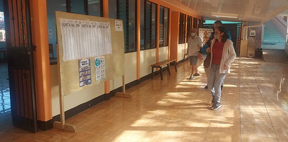 La bassa affluenza alle urne segna il secondo turno elettorale del Costa Rica